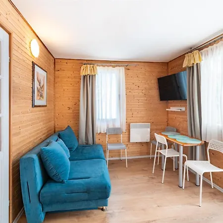 Proxial - Letniskowe Lodge *